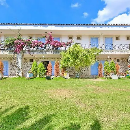 Alasonya By Lamira Αλακάτι